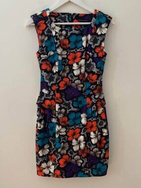 NWOT French Connection Cotton Floral Sleeveless Dress